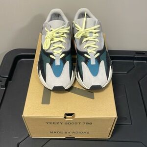 Yeezy Boost 700